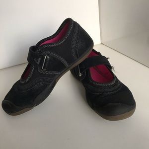 Girl's shoes black 13.5